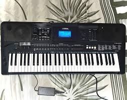 Yamaha PSR E 453