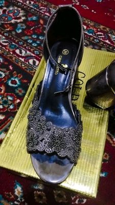 Pekin tufliy b/u 39 razmer 60 minga bervoraman
