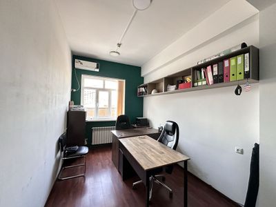 Сдается офис 12 м² в Яккасарайском районе — свежий ремонт, парковка