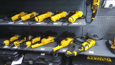 Угловые шлифмашины DeWALT / Болгарки аккумуляторные и сетевые