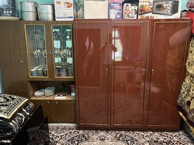 Сервант и Шкаф.