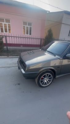 Lada 2109 sotiladi