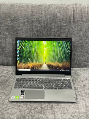 Lenovo noutbuk.
