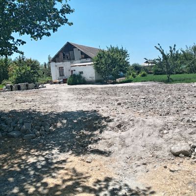 uy sotiladi yer maydoni 30 sotax 60.000$dollar