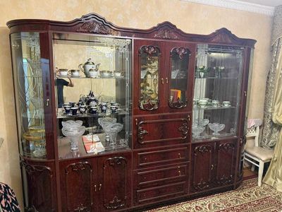 Мебел сотилади срочни