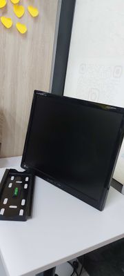 LG Монитор 17 дюйма