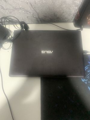 Продаю ноутбук asus бу