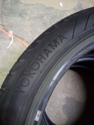 Продам летнюю резину Yokohama 245/45/20R