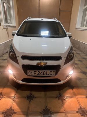 Chevrolet Spark White