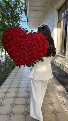Красные Розы из ленты, в форме Сердца