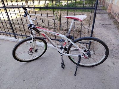 Velosiped sotiladi.