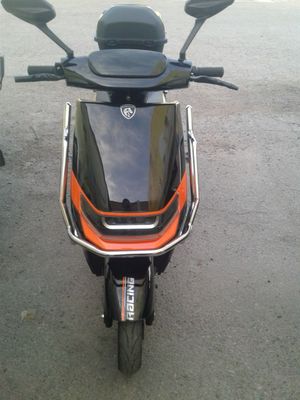 Elektr skuter moped