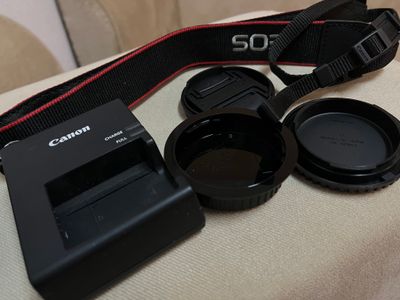 Canon camera Eos 2000d