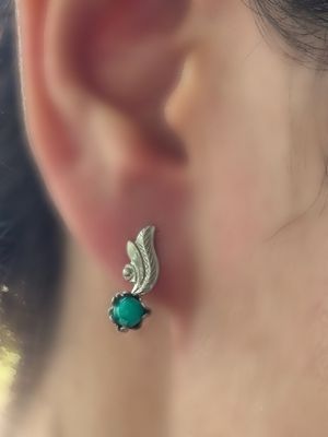 Серебряные сережки и комплект 925 пробы.