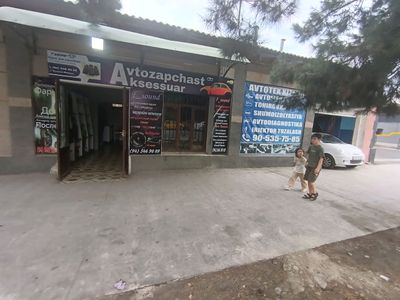 Avtozapchast magazin sotiladi