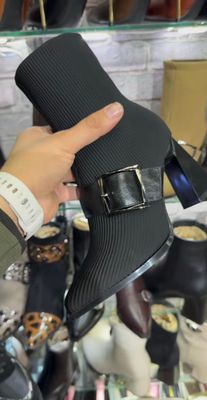 Kiyilmagan yangi razmer 38