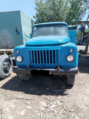 Gaz 53 sotiladi yaxshi xolatda
