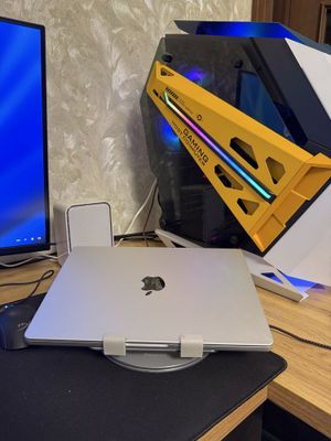 Macbook Pro M3 8/512gb 14 inch sotiladi holati ideal