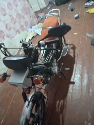 Moped tez sotiladi