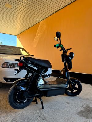 Elektron skuter LARGO MOTORS