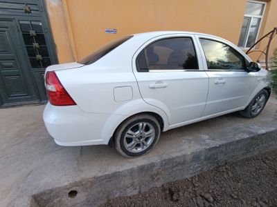 Нексия 3 автомат,бежевий салон