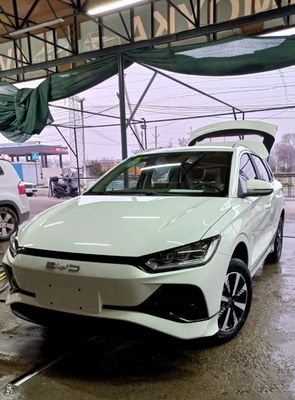 BYD E 2 Luxury oq rangli 405km Toshkentda tayyor