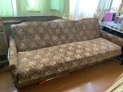 Отдам даром диван