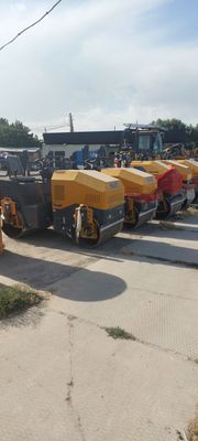 Каток для дорожных работ