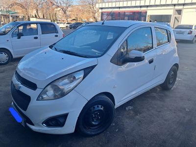 Chevrolet spark sotiladi