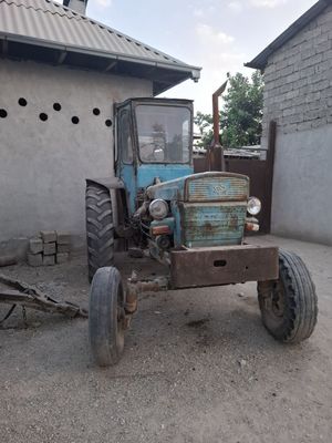 Traktor T-28 sotiladi xolati zo'r xarajati yoq