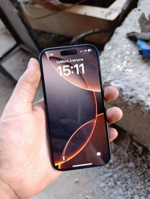 Iphone 15 zori 53 marta zaryadlangan