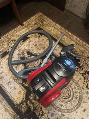 Пылесос Philips AquaAction 2000W с аквафильтром и HEPA 13