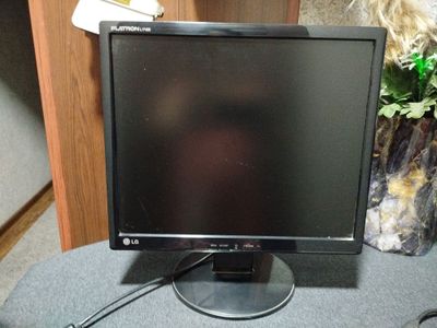 LG - monitori holati - zoʻr!