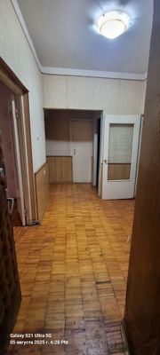 Юнус обод 19 кв 3 комнатны 1-этаж