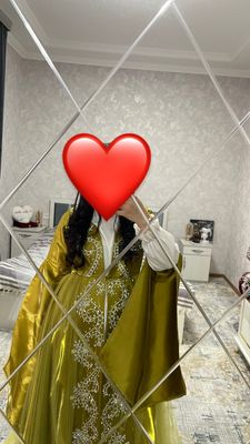 2 marta kiyilgan toshlari qolda tikilgan
