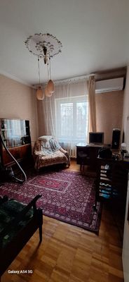 продаётся 3 комнатная Юнусабад 2 Улучшенная