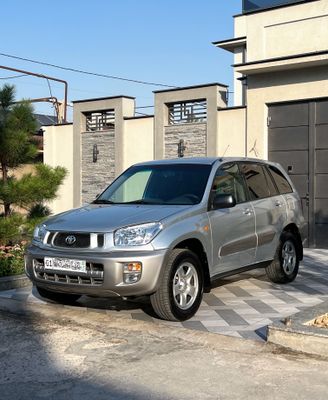 Toyota RAV4 Avtomat 4×4