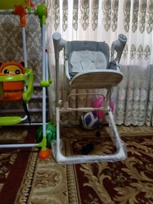 holati yangi 100$ ovqatlanish uchun stol