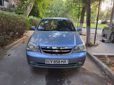 Lacetti MT sotiladi