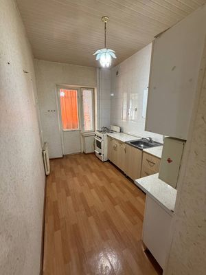 Эльбек Продаётся 2-комкв 77 серия  Кирпичный дом