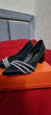 Tufli.    bir marta kiyilgan razmer 37