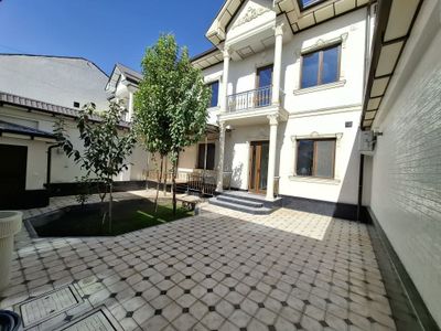 Евро дом евро уй 2 этаж 200 м кв очень срочно
