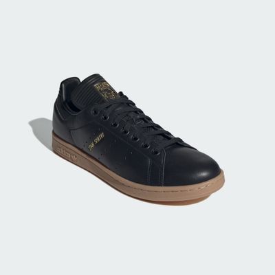Adidas original Amerikadan keltirilgan USA razmeri 6 ,Euro razmeri 38.
