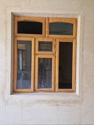 Rom eshik zor holatda