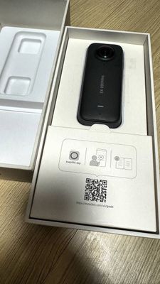 Insta 360 X3 Pocket 360 action cam