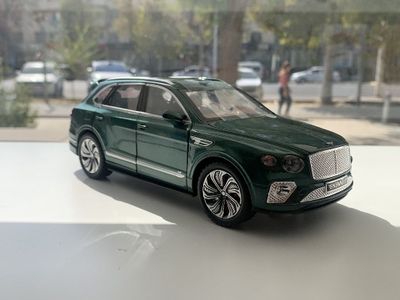 Modelka Bentley Bentyaga