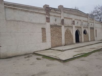 25 sotixli katta binosi bor noturar sotiladi Uchtepa yo'lni yuzida