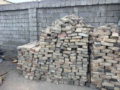 Pishgan G'isht (Пишган Гишт) . Продается Кирпич