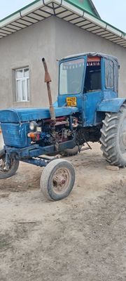 Traktor 28 srocni sotiladi