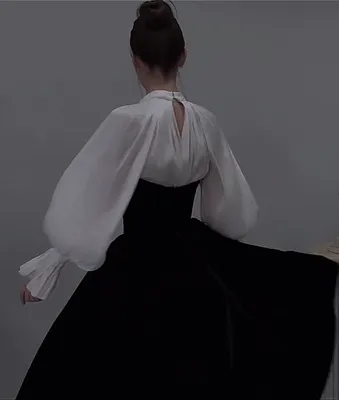 Платье, будто из другой эпохи